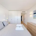 Modern Retreat By The Sea #1951 * ラゴス