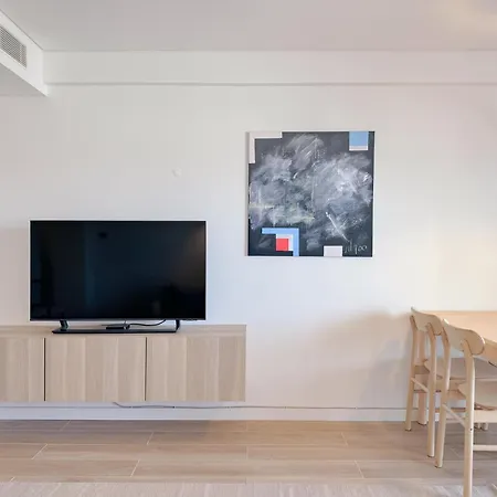 Modern Retreat By The Sea #1951 * ラゴス