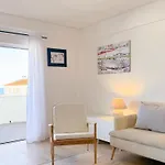 Modern Retreat By The Sea #1951