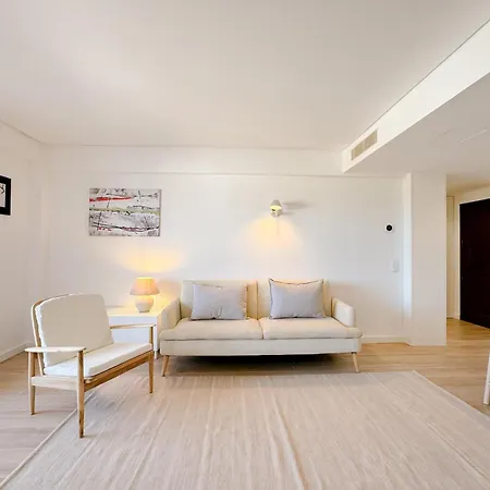 Modern Retreat By The Sea #1951