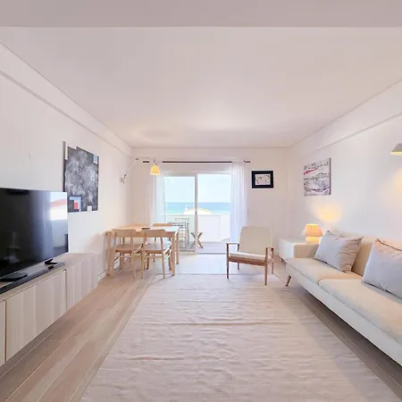 Apartamento Modern Retreat By The Sea #1951