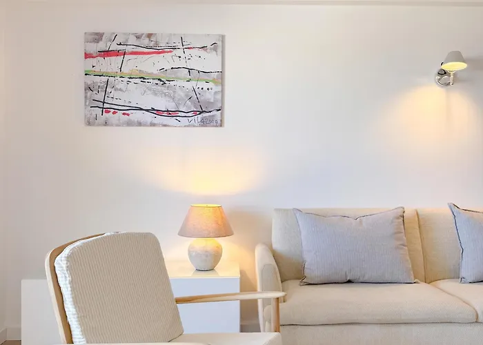 Modern Retreat By The Sea #1951 *