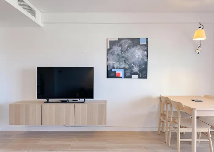 Modern Retreat By The Sea #1951 * 拉哥斯