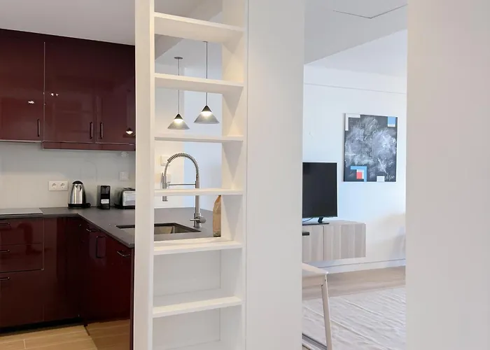 Modern Retreat By The Sea #1951 *