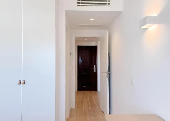 公寓 Modern Retreat By The Sea #1951 *