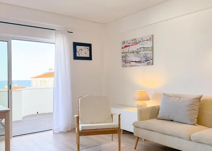 Modern Retreat By The Sea #1951